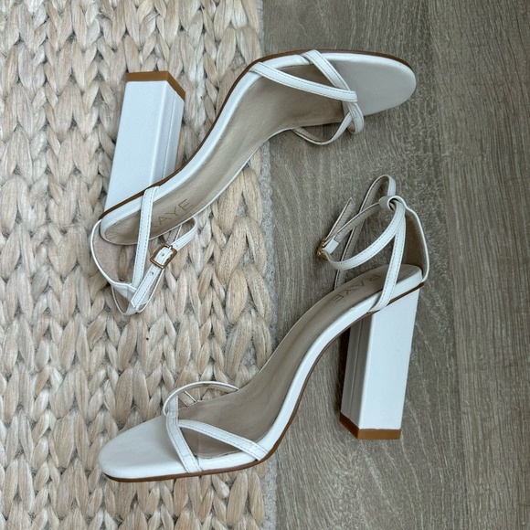 RAYE Shoes - RAYE White Block Heel Strappy Sandals